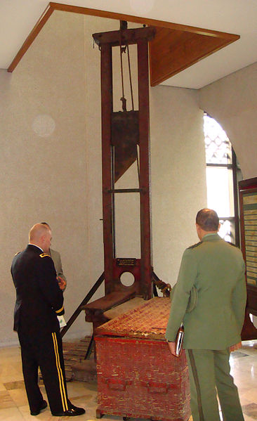 guillotine